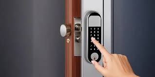 How to Choose a Trustworthy Locksmith in NYC: Avoiding Common Scams
