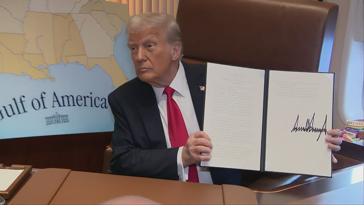 Trump Threatens Washington Stadium Deal Unless NFL Team Readopts Redskins Name